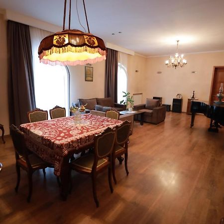 Apartment At 12 Baratashvili Street Tbilisi Ngoại thất bức ảnh