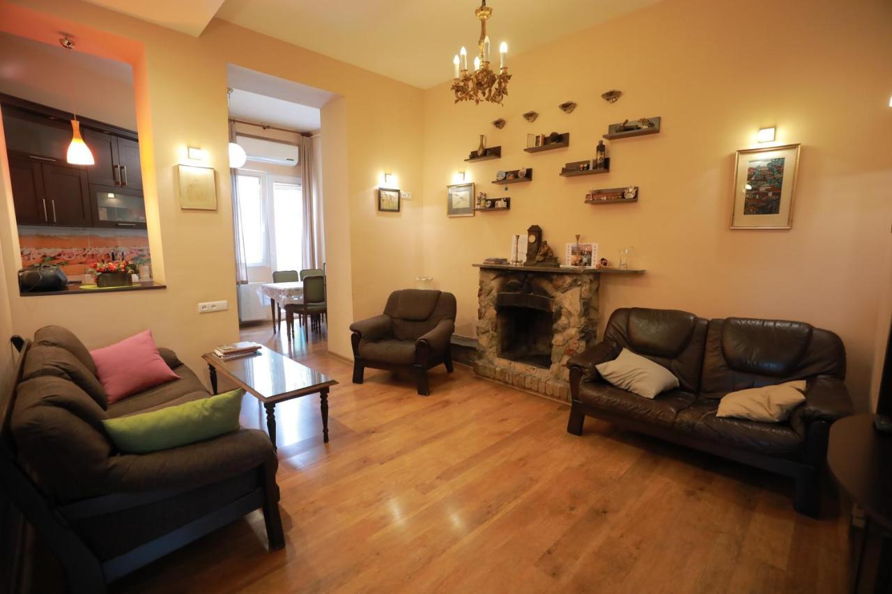 Apartment At 12 Baratashvili Street Tbilisi Ngoại thất bức ảnh