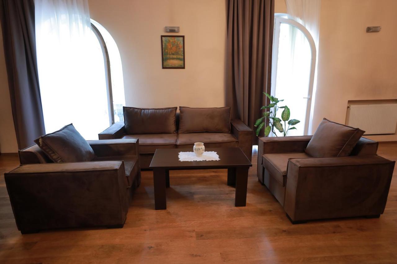 Apartment At 12 Baratashvili Street Tbilisi Ngoại thất bức ảnh