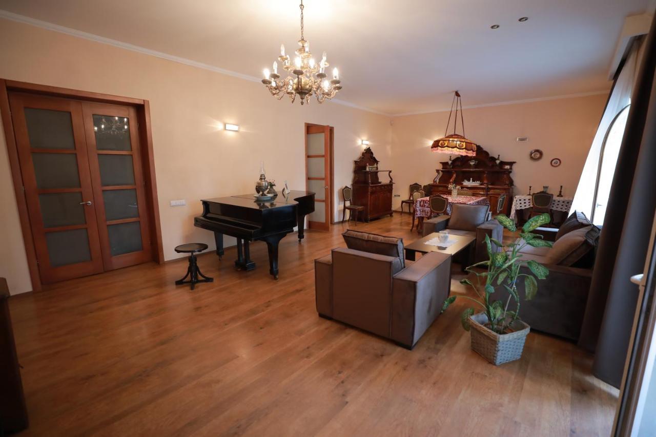Apartment At 12 Baratashvili Street Tbilisi Ngoại thất bức ảnh