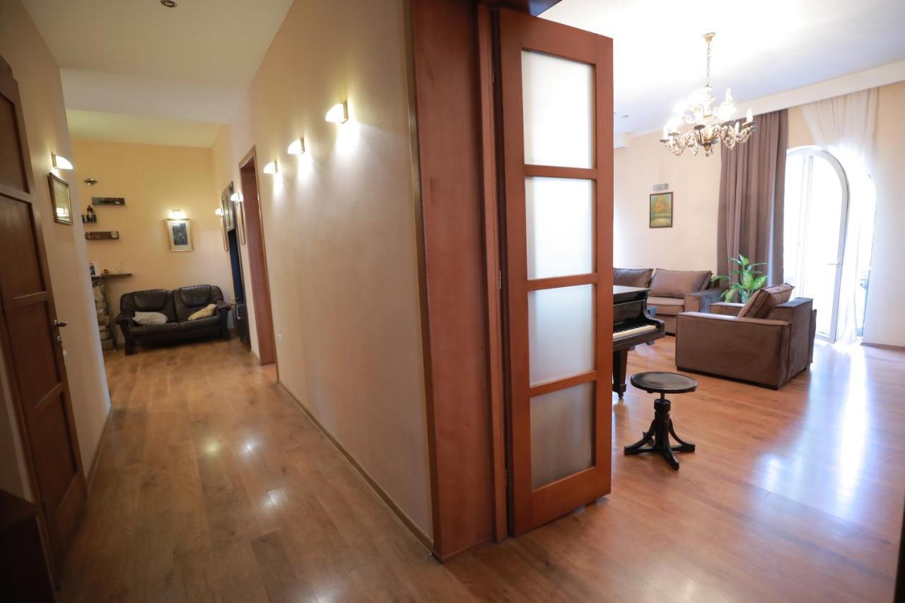 Apartment At 12 Baratashvili Street Tbilisi Ngoại thất bức ảnh