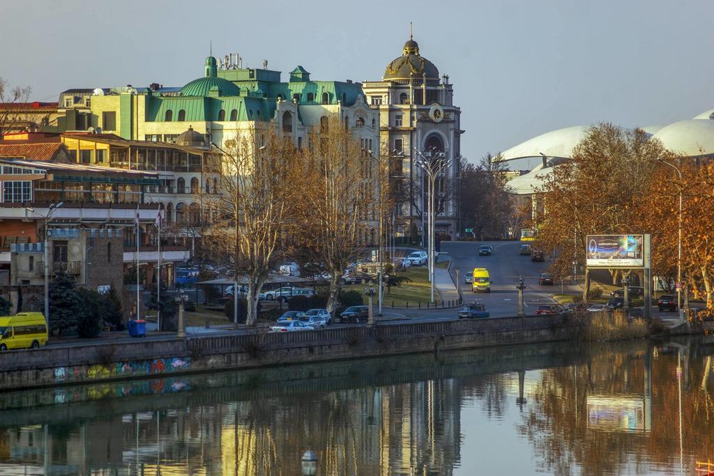 Apartment At 12 Baratashvili Street Tbilisi Ngoại thất bức ảnh